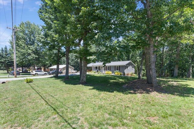 2013 Webster RD, Glade Hill, VA 24092