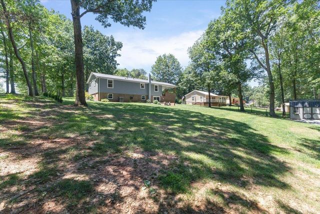 2013 Webster RD, Glade Hill, VA 24092