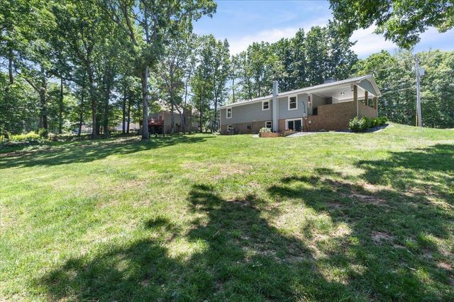 2013 Webster RD, Glade Hill, VA 24092
