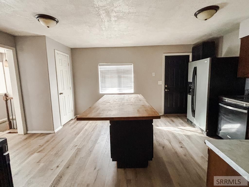 Image 5 of property listing at 350 Salem Avenue, Rexburg, ID 83440