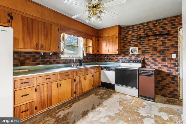 405 S LYNN DR, Wilmington, DE 19809