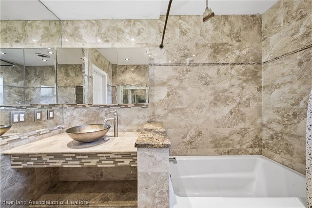 3510 Lakeview Drive, Sebring, FL 33870