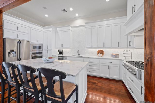 11549 Cypress Barn Dr, Baton Rouge, LA 70810