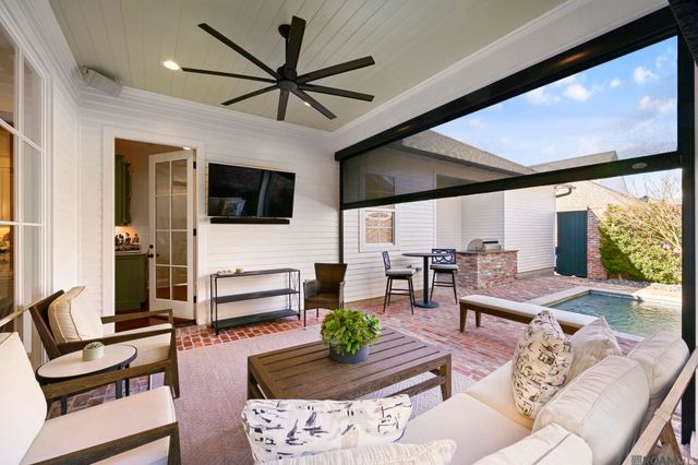 11549 Cypress Barn Dr, Baton Rouge, LA 70810