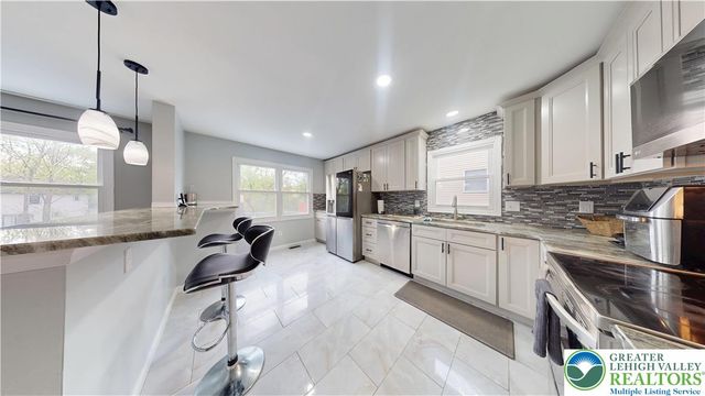 815 East Emmaus Avenue, Salisbury Twp, PA 18103