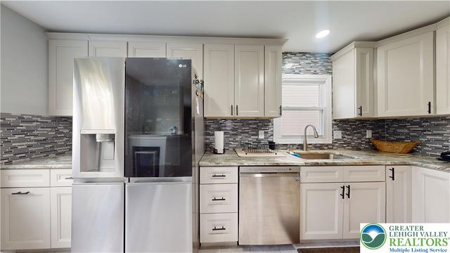 815 East Emmaus Avenue, Salisbury Twp, PA 18103