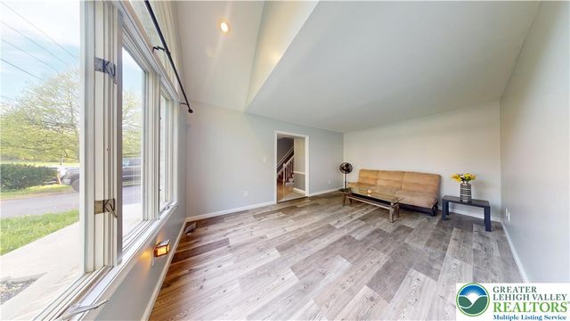815 East Emmaus Avenue, Salisbury Twp, PA 18103