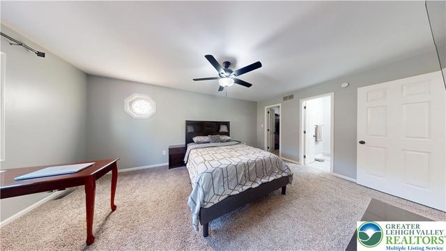 815 East Emmaus Avenue, Salisbury Twp, PA 18103