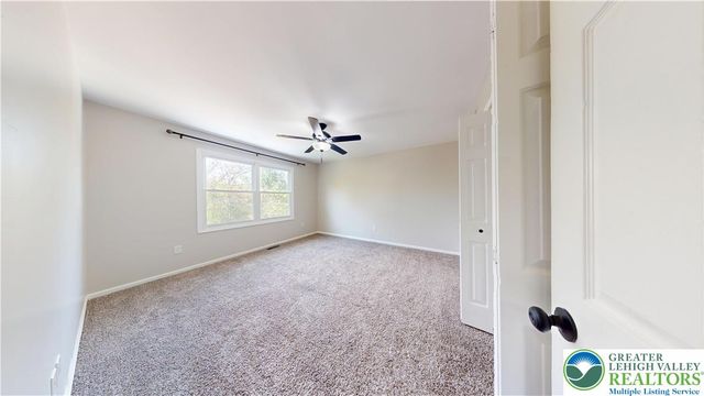815 East Emmaus Avenue, Salisbury Twp, PA 18103