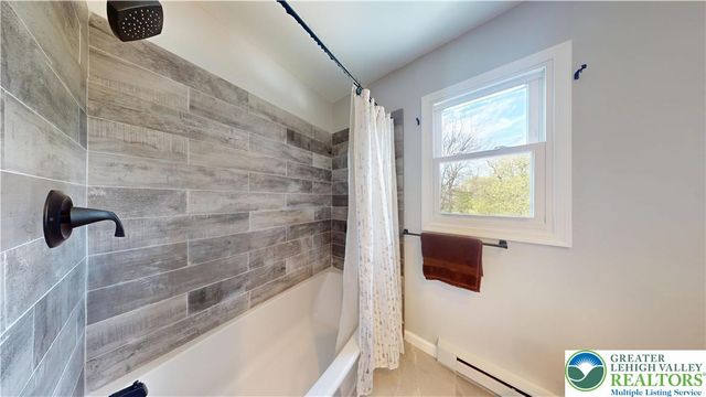 815 East Emmaus Avenue, Salisbury Twp, PA 18103