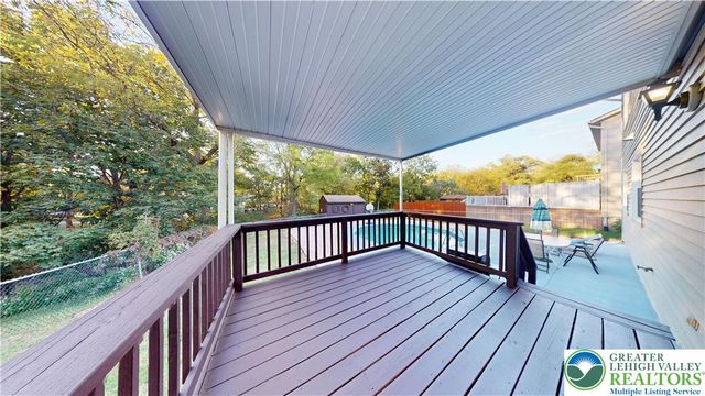 815 East Emmaus Avenue, Salisbury Twp, PA 18103