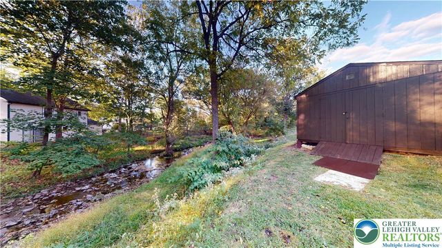 815 East Emmaus Avenue, Salisbury Twp, PA 18103