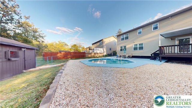 815 East Emmaus Avenue, Salisbury Twp, PA 18103