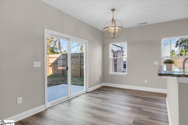 110 W 4th Avenue, Easley, SC 29640