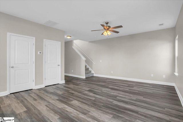 110 W 4th Avenue, Easley, SC 29640