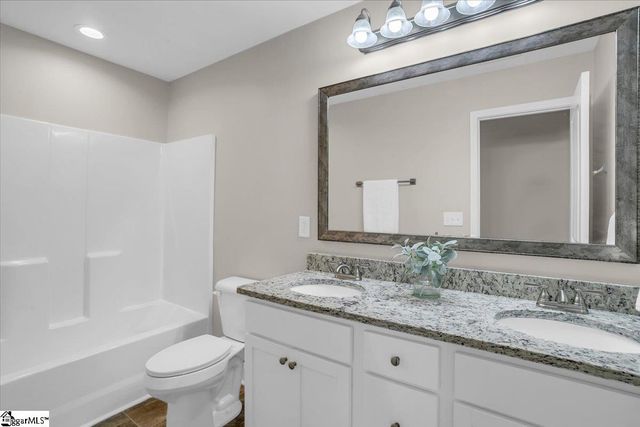 110 W 4th Avenue, Easley, SC 29640