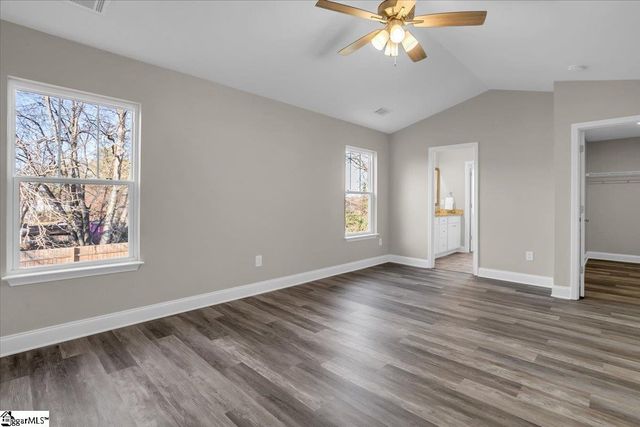 110 W 4th Avenue, Easley, SC 29640