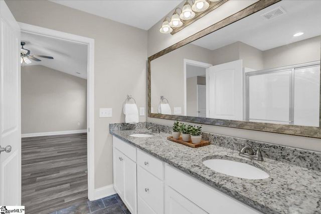 110 W 4th Avenue, Easley, SC 29640