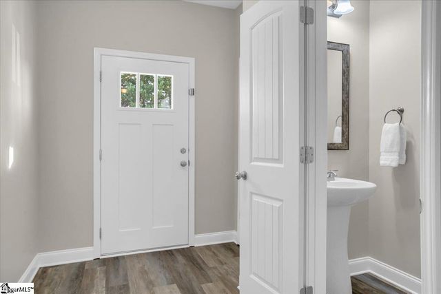 110 W 4th Avenue, Easley, SC 29640