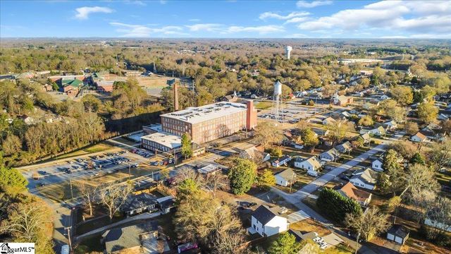 110 W 4th Avenue, Easley, SC 29640