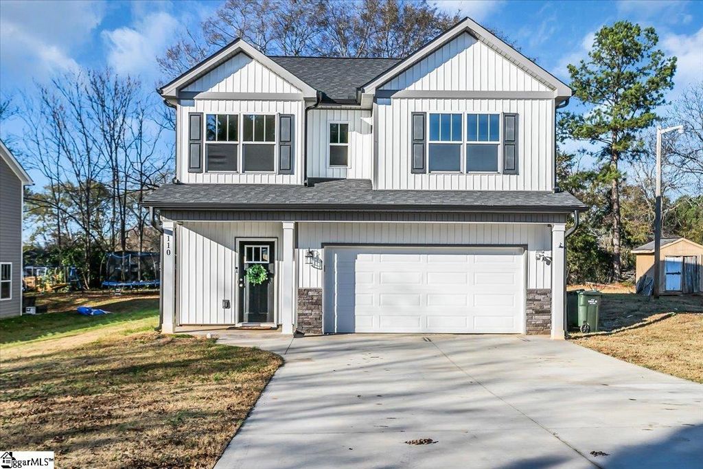 110 W 4th Avenue, Easley, SC 29640