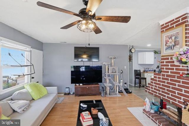 26 MYRTLE LN, Levittown, PA 19054