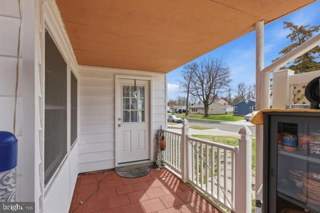 26 MYRTLE LN, Levittown, PA 19054