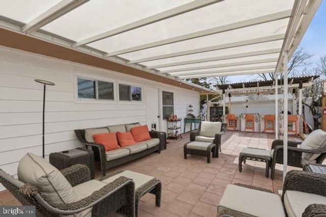 26 MYRTLE LN, Levittown, PA 19054