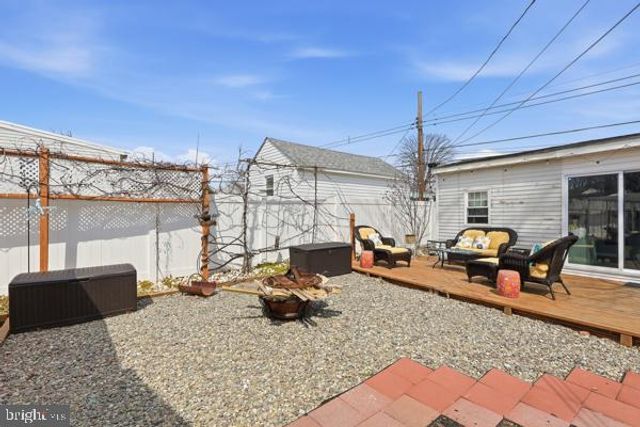 26 MYRTLE LN, Levittown, PA 19054