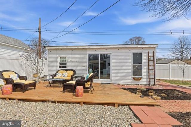 26 MYRTLE LN, Levittown, PA 19054