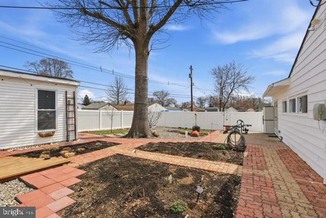 26 MYRTLE LN, Levittown, PA 19054