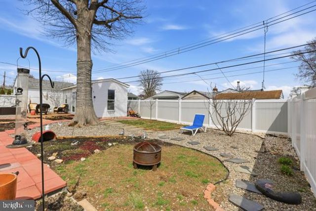 26 MYRTLE LN, Levittown, PA 19054