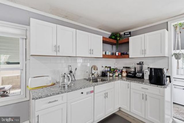26 MYRTLE LN, Levittown, PA 19054