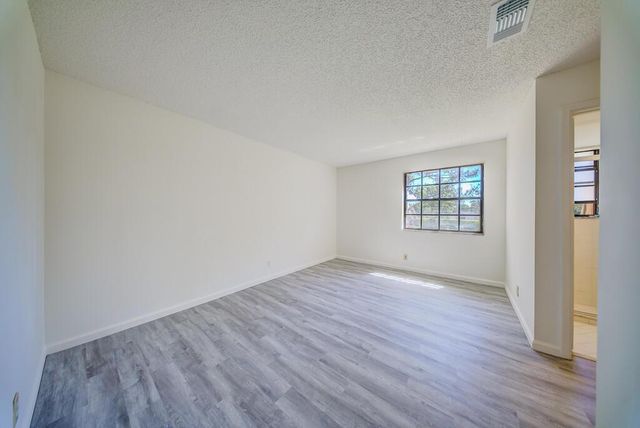 4720 Oak Terrace Drive, Greenacres, FL 33463