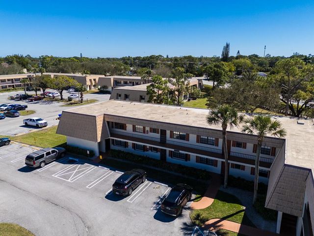 4720 Oak Terrace Drive, Greenacres, FL 33463
