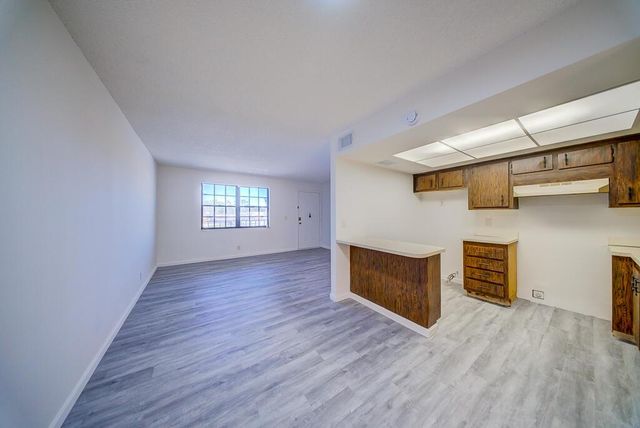 4720 Oak Terrace Drive, Greenacres, FL 33463