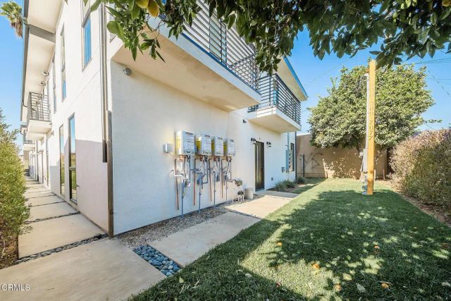 668 Keenan Avenue, Los Angeles, CA 90022