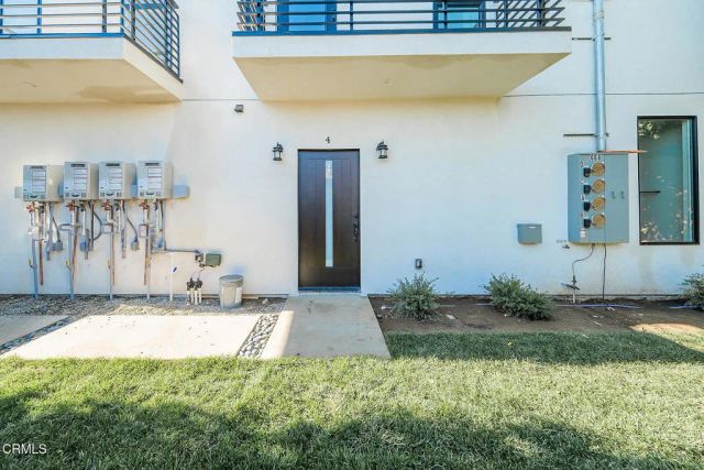 668 Keenan Avenue, Los Angeles, CA 90022
