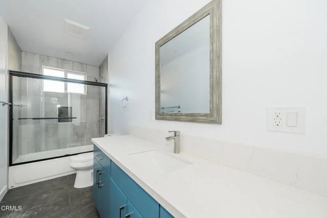 668 Keenan Avenue, Los Angeles, CA 90022