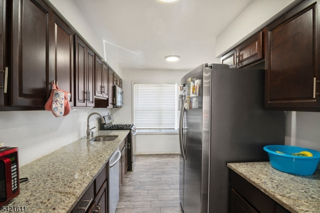 10 Neilson St H, New Brunswick City, NJ 08901