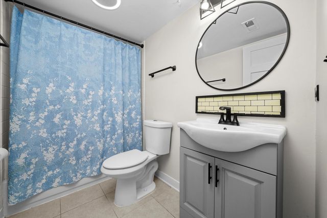 195 W Brandon Court A33, Palatine, IL 60067