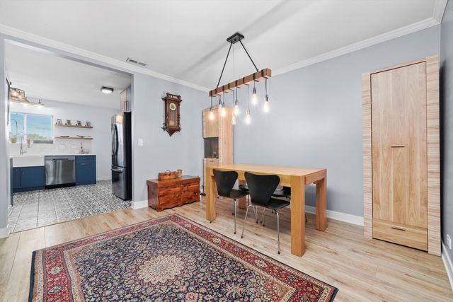 195 W Brandon Court A33, Palatine, IL 60067