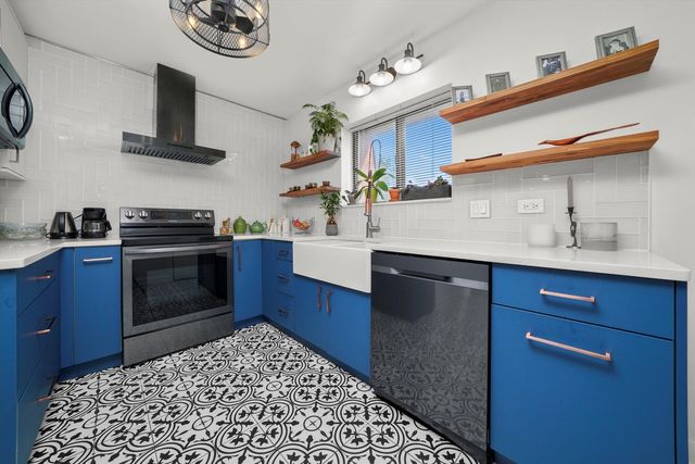 195 W Brandon Court A33, Palatine, IL 60067