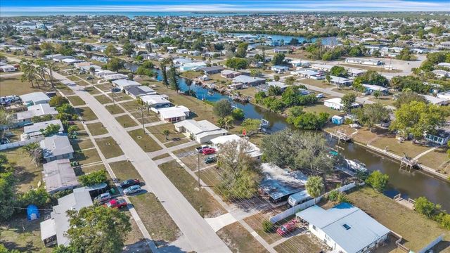 4015 CONWAY BOULEVARD, Port Charlotte, FL 33952