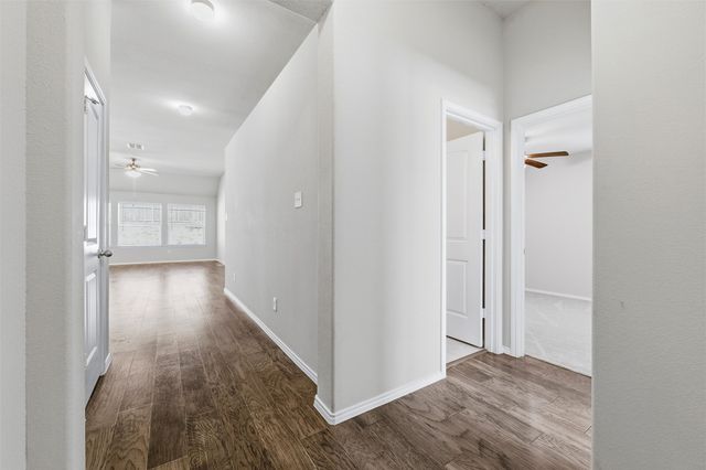 104 Cadyn Drive, Keene, TX 76059