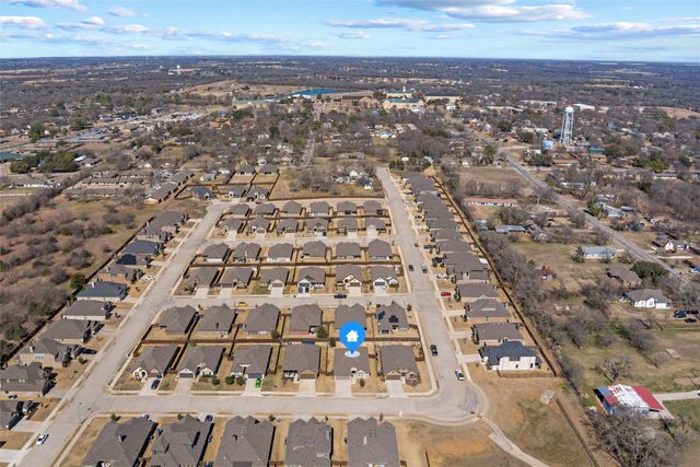 104 Cadyn Drive, Keene, TX 76059