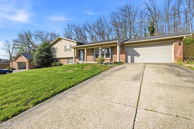 9204 Lakeridge Dr, Louisville, KY 40272