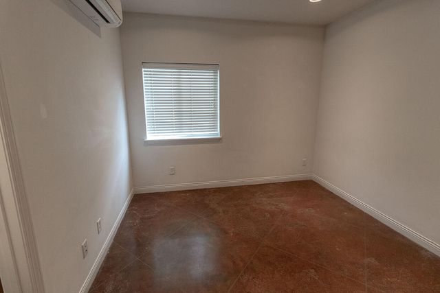 1413 PARIS RD 101, Columbia, MO 65201