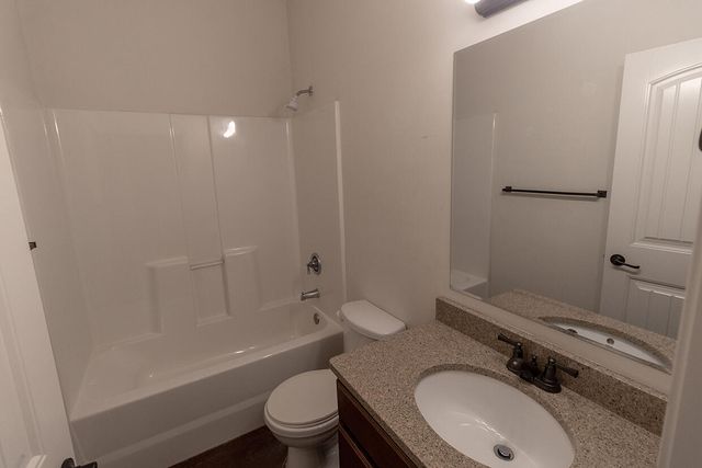 1413 PARIS RD 101, Columbia, MO 65201