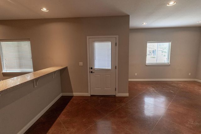 1413 PARIS RD 101, Columbia, MO 65201